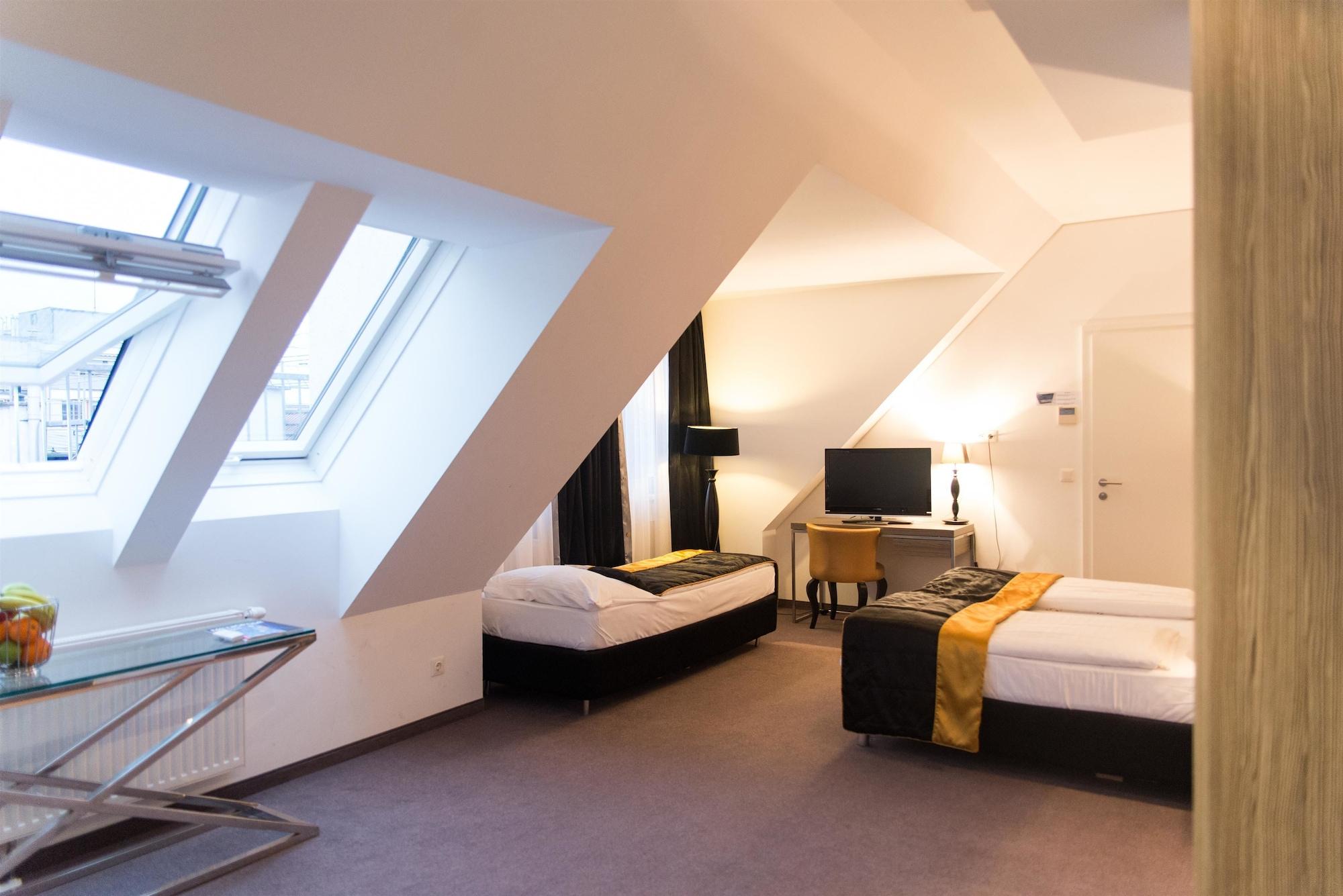 Elaya Hotel Vienna City West Bagian luar foto